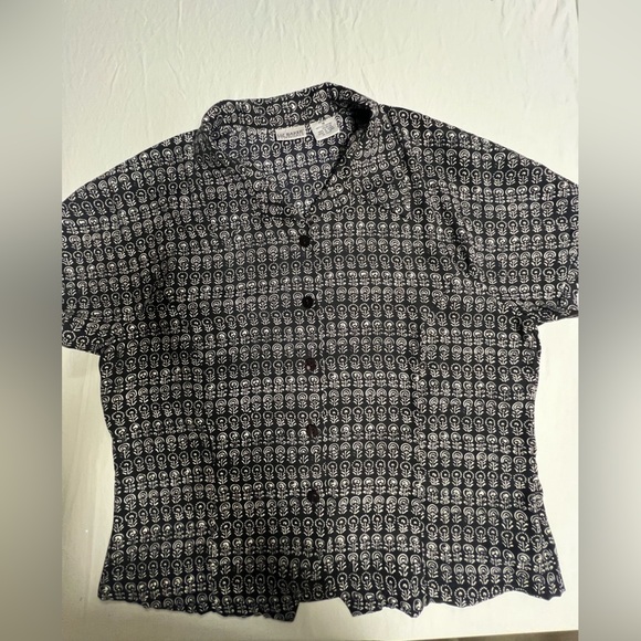 LIZ BAKER ESSENTIALS CLASSIC BUTTON UP POLYESTER BLOUSE. BLACK PATTERNED SIZE 16 - Picture 1 of 9